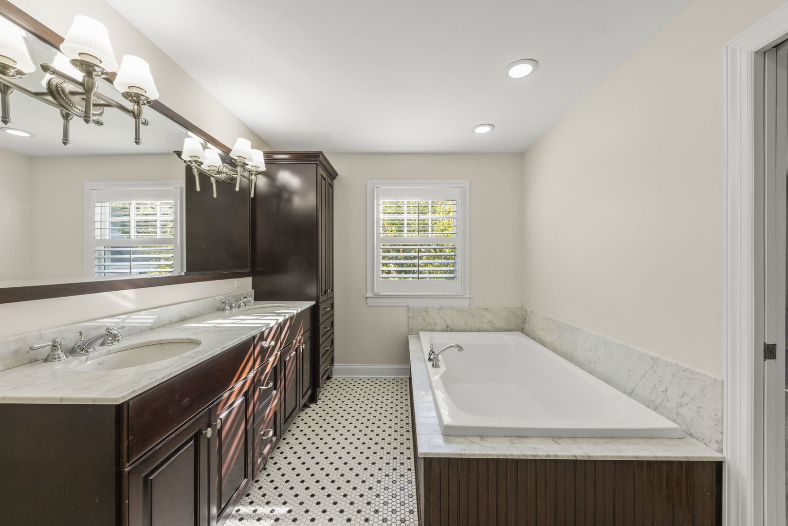 707 Revere Road Glen Ellyn, IL 60137 - Photo 31 of 52 Gallery Image 31