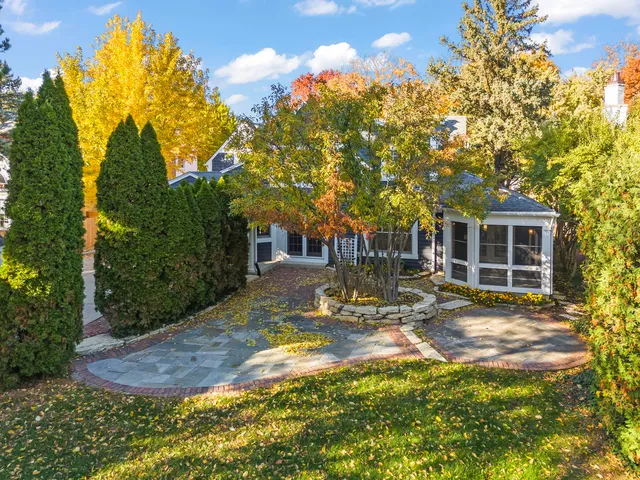 $1,250,000 | 707 Revere Road, Glen Ellyn, IL 60137