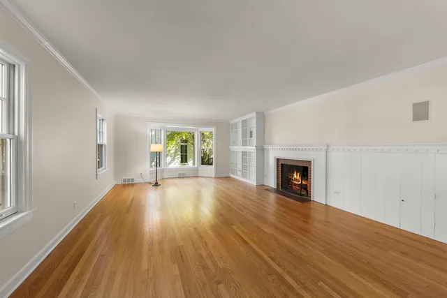 $1,250,000 | 707 Revere Road, Glen Ellyn, IL 60137