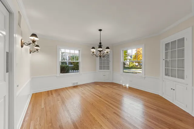 $1,250,000 | 707 Revere Road, Glen Ellyn, IL 60137