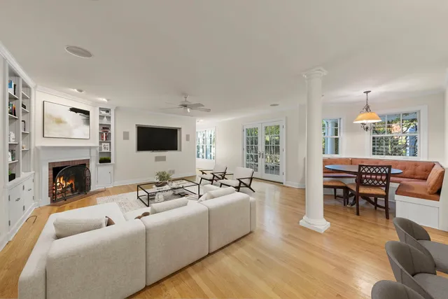 $1,250,000 | 707 Revere Road, Glen Ellyn, IL 60137