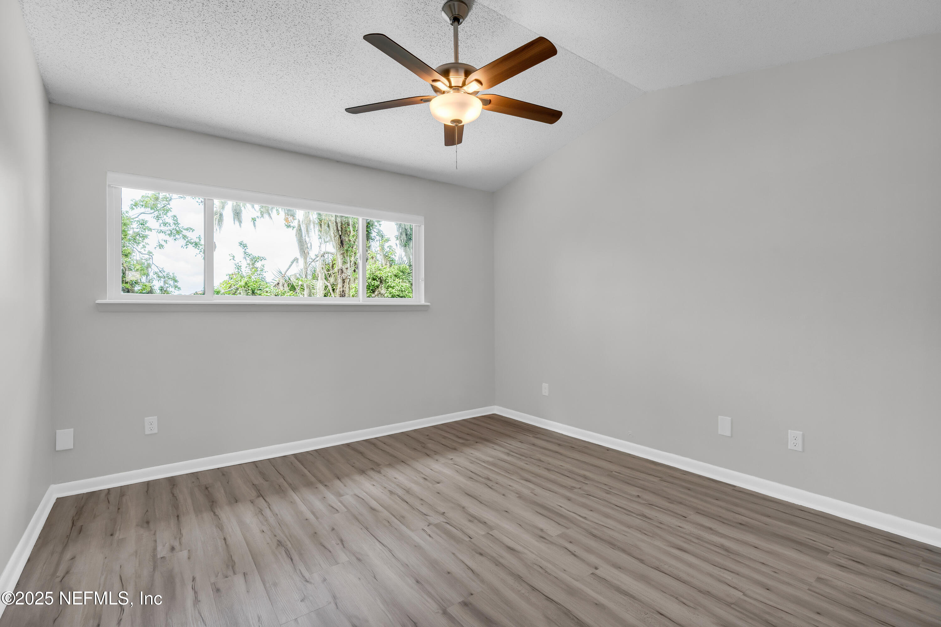 9360 Craven Road, Unit 703 Jacksonville, FL 32257 - Photo 32 of 95 master bed 1