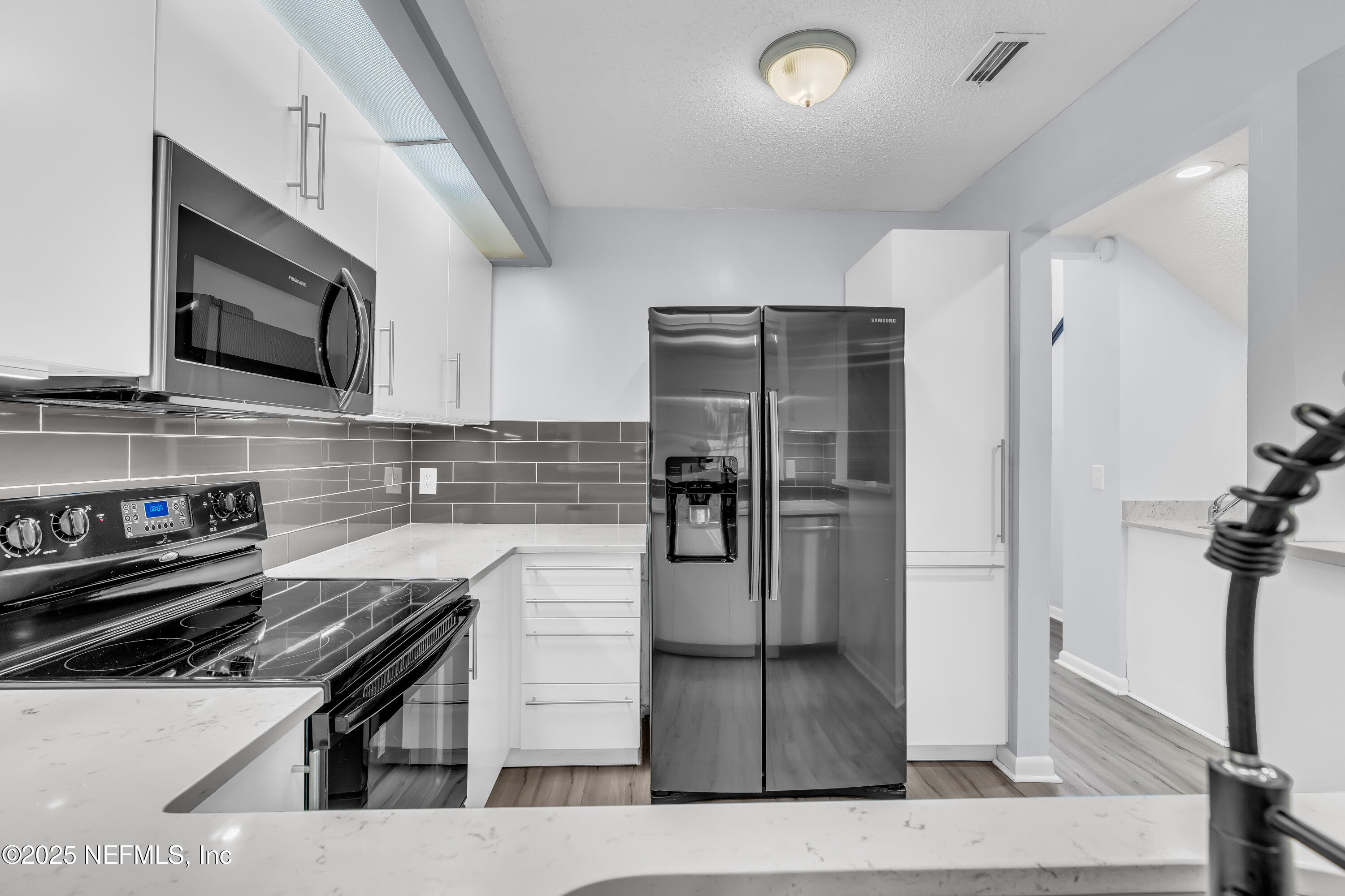9360 Craven Road, Unit 703 Jacksonville, FL 32257 - Photo 8 of 95 kitchen 3