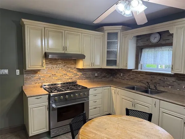 $280,000 | 101 Linden Street, Glenshaw, PA 15116