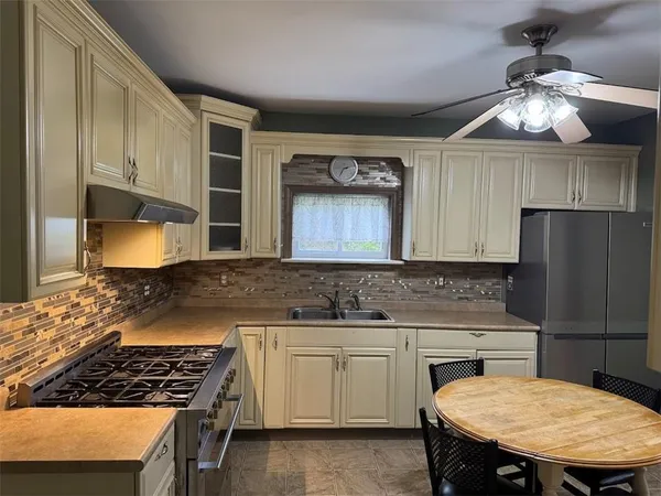 $280,000 | 101 Linden Street, Glenshaw, PA 15116