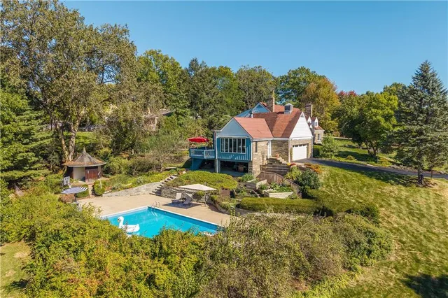 view of a house with a yard