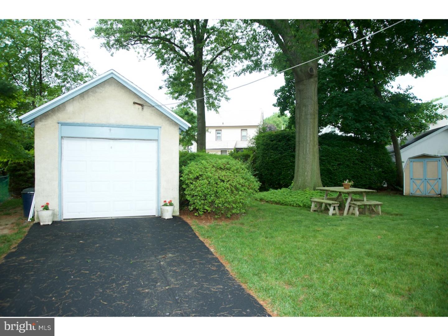 232 Oxford Road Havertown, PA 19083 - Photo 2 of 24