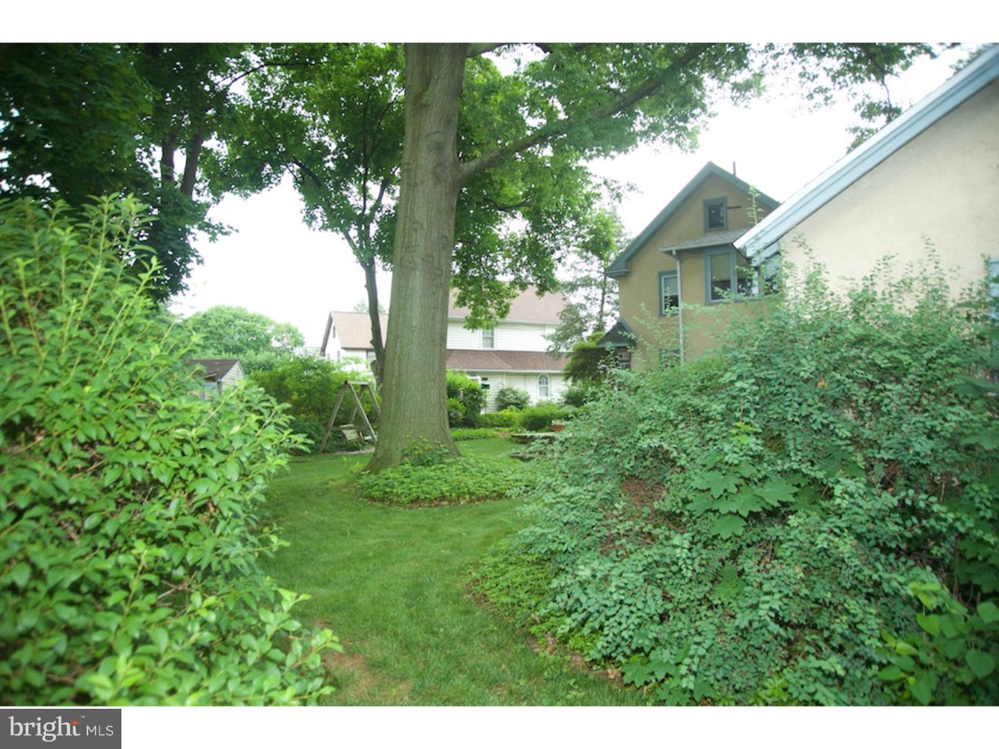 232 Oxford Road Havertown, PA 19083 - Photo 4 of 24