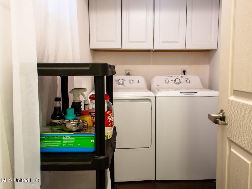 1715 Meadowbrook Road Jackson, MS 39211 - Photo 18 of 25 MBlaundry