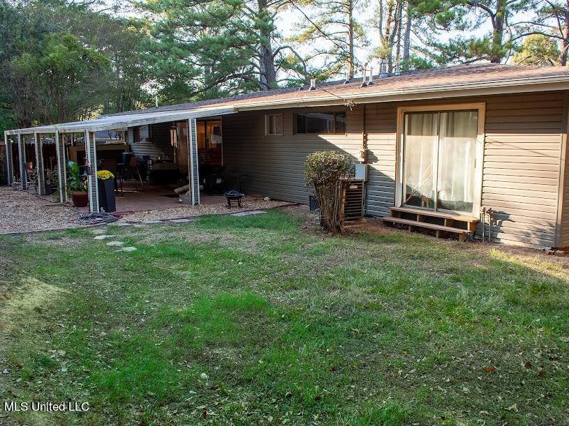 1715 Meadowbrook Road Jackson, MS 39211 - Photo 22 of 25 MBbackyard