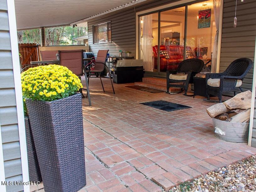 1715 Meadowbrook Road Jackson, MS 39211 - Photo 24 of 25 MBpatio2