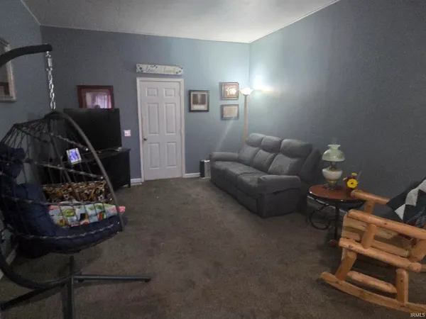 $180,000 | 305 North Pike Street, Kempton, IN 46049