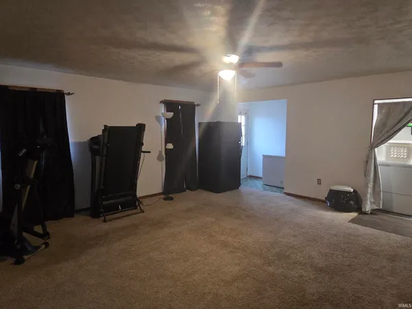 $180,000 | 305 North Pike Street, Kempton, IN 46049