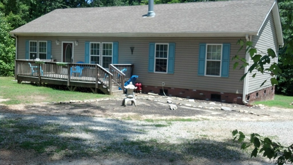 4520 Plank Road Kenbridge, VA 23944 - Photo 12 of 13 a front view of a house with a yard