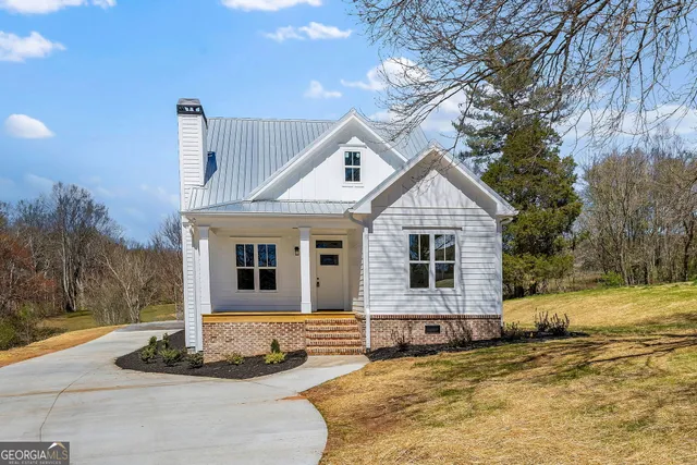 $549,000 | 405 Roper Drive, Clarkesville, GA 30523