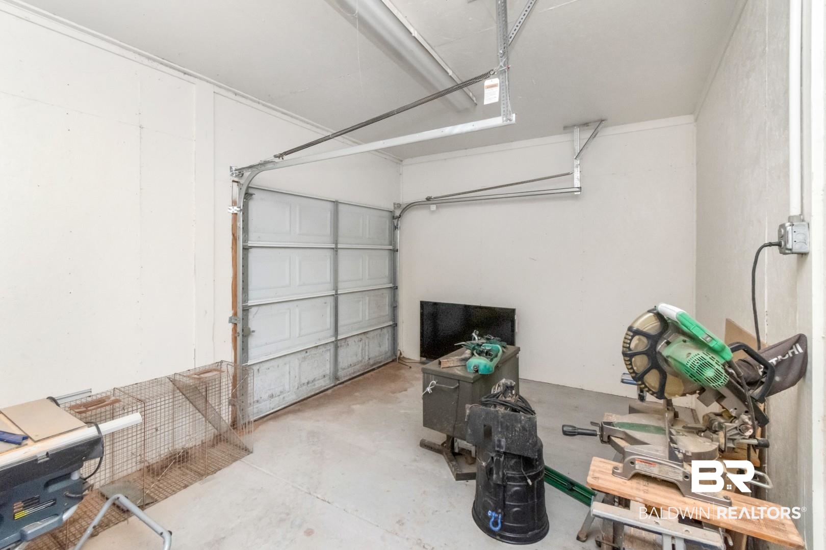 1360 Dykes Road North Mobile, AL 36608 - Photo 36 of 40 View of garage