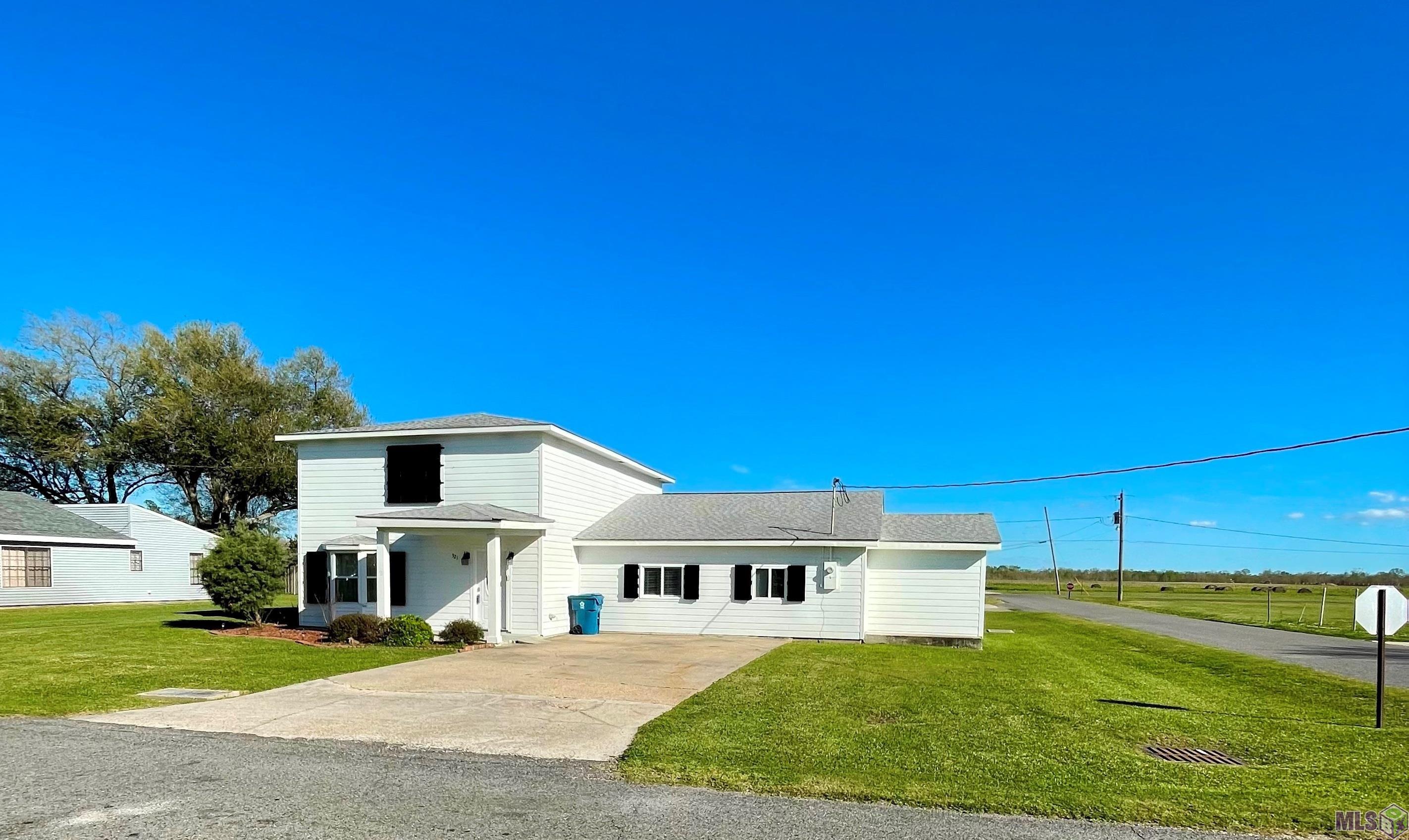 321 Eagle Drive Raceland, LA 70394 - Photo 1 of 22 Gallery Image 1