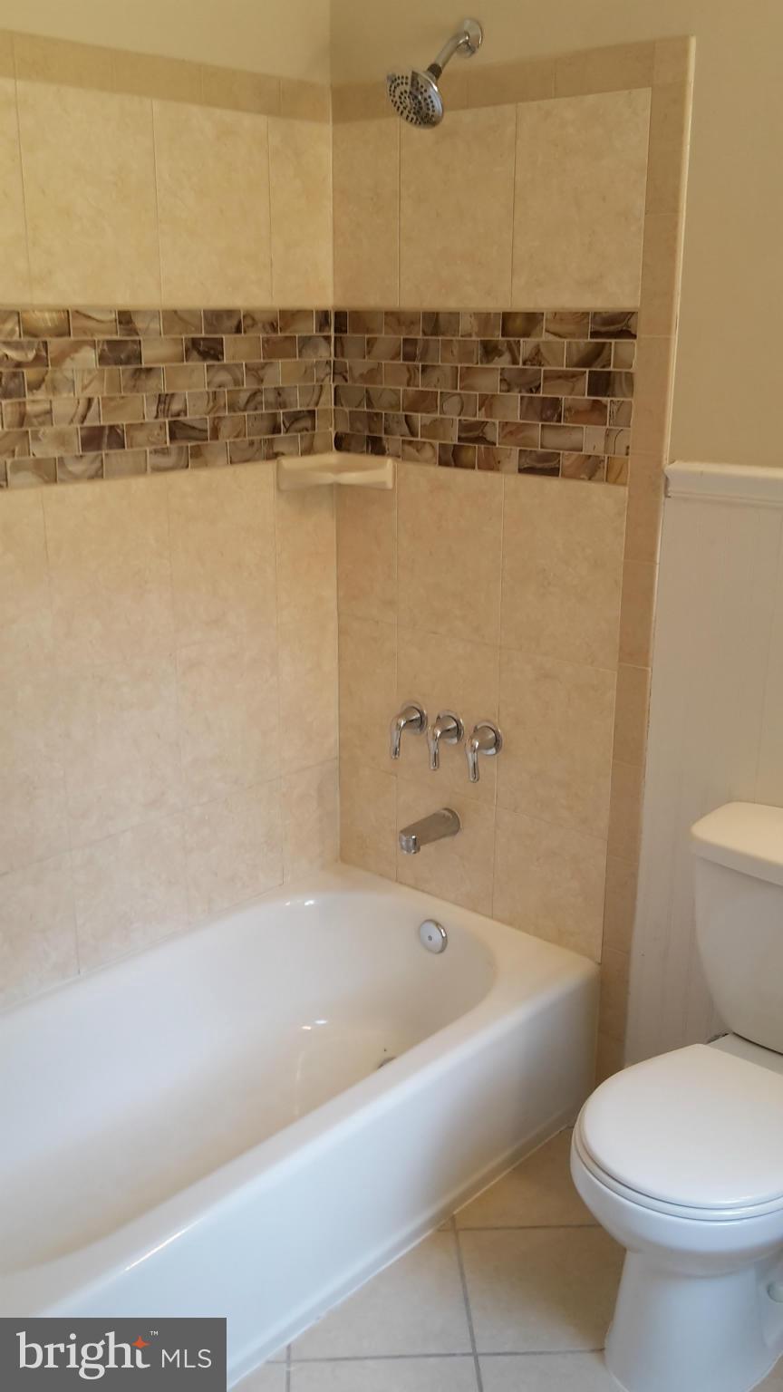 7229 Barry Road Alexandria, VA 22315 - Photo 13 of 30 Bath
