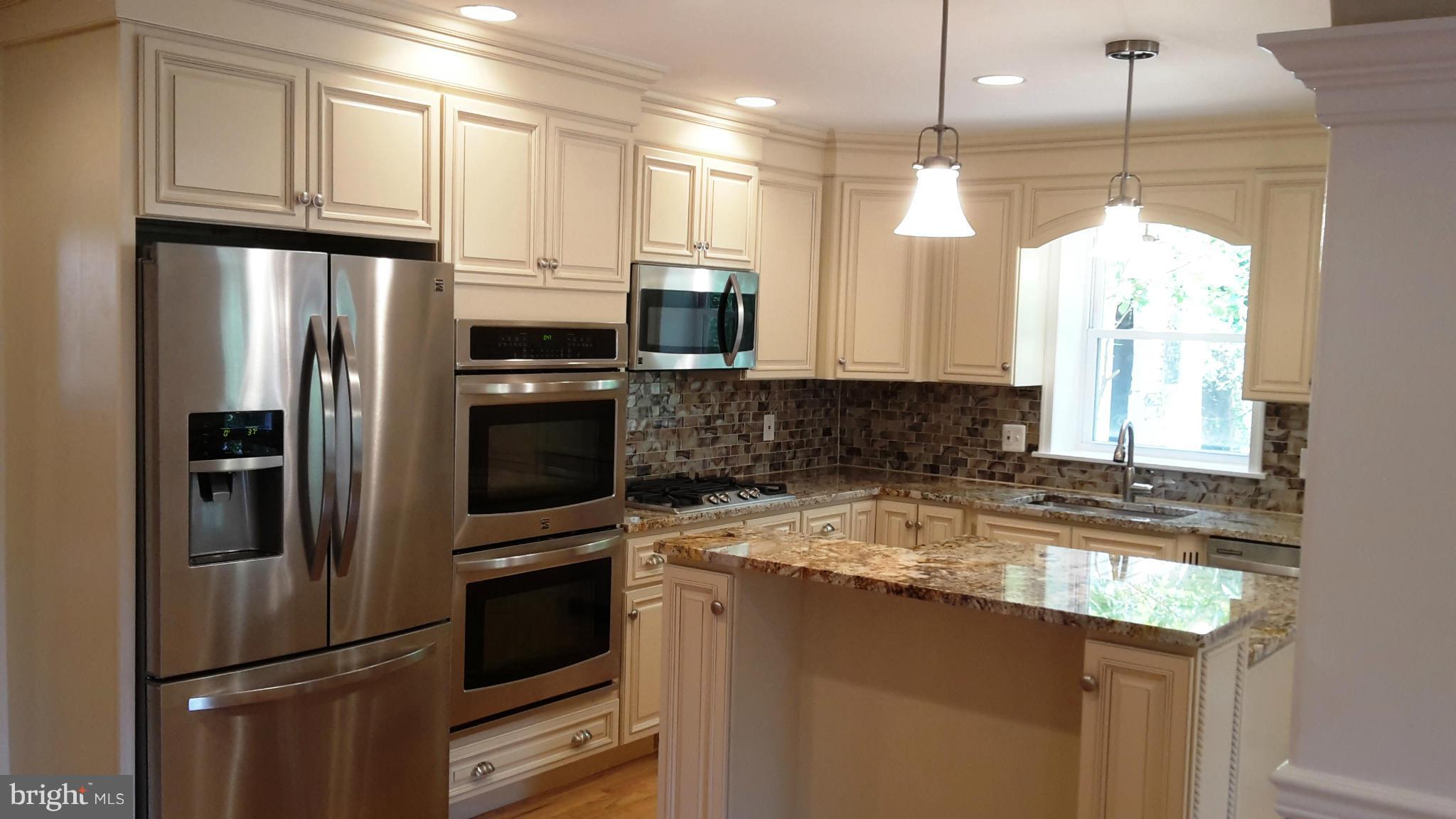 7229 Barry Road Alexandria, VA 22315 - Photo 4 of 30 Kitchen