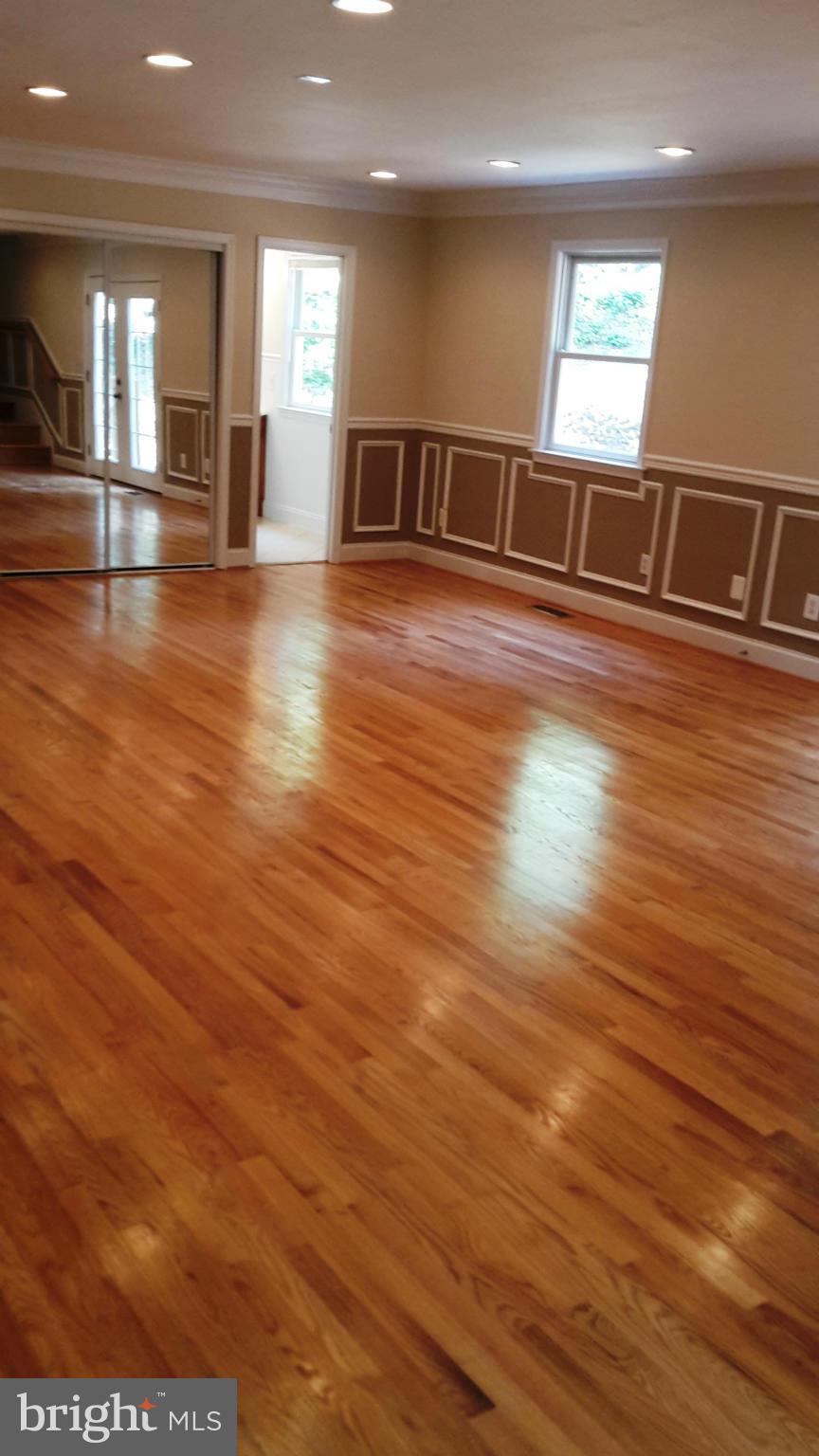 7229 Barry Road Alexandria, VA 22315 - Photo 9 of 30 Family Room