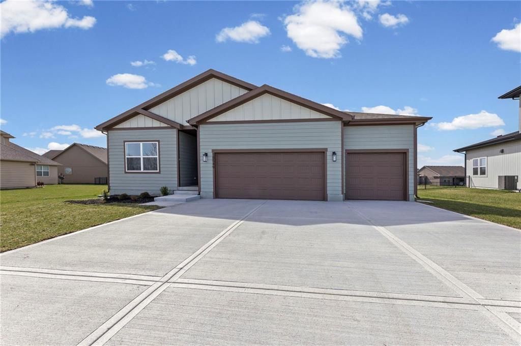 18549 West 193rd St Spring Hill Spring Hill, KS 66083 - Photo 2 of 41