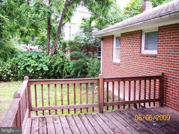 8208 Edwill Avenue Rosedale, MD 21237 - Photo 4 of 18 a view of a wooden roof deck