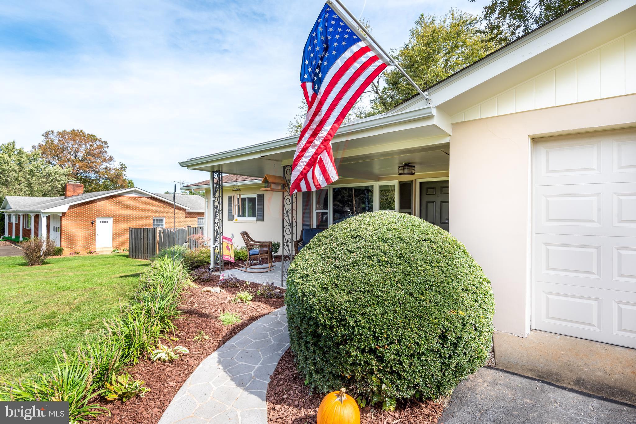 339 Dover Road Warrenton, VA 20186 - Photo 3 of 36 Gallery Image 3