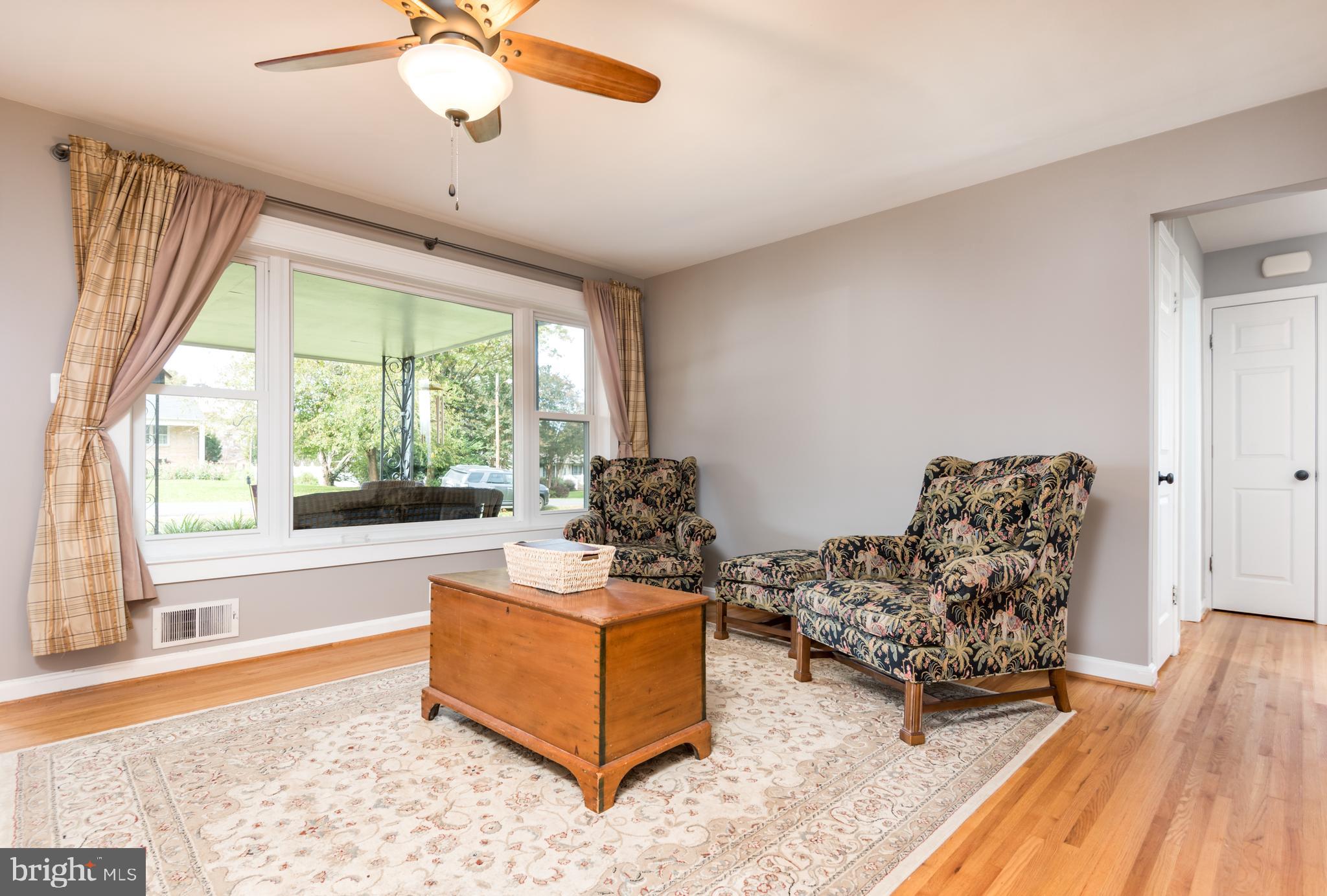 339 Dover Road Warrenton, VA 20186 - Photo 5 of 36 Gallery Image 5