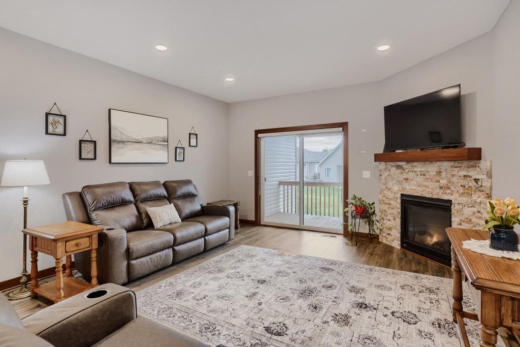 8051 Winfield Road Rockford, MN 55373 - Photo 6 of 29