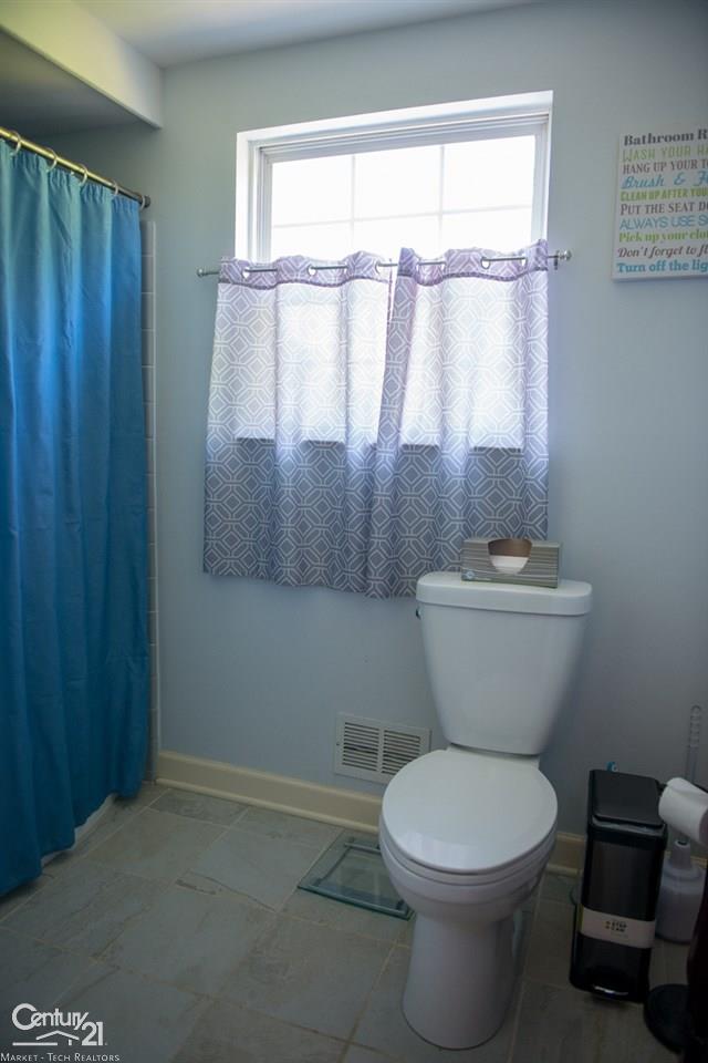 18619 Bittersweet Road Fraser, MI 48026 - Photo 30 of 36 31358887-29.JPG