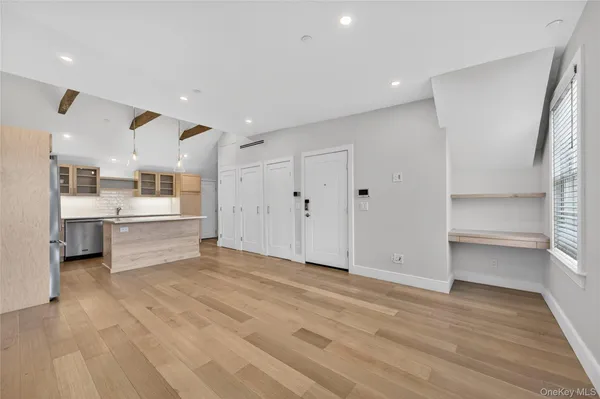 $4,250 | 108 South Street, Unit E, Oyster Bay, NY 11771