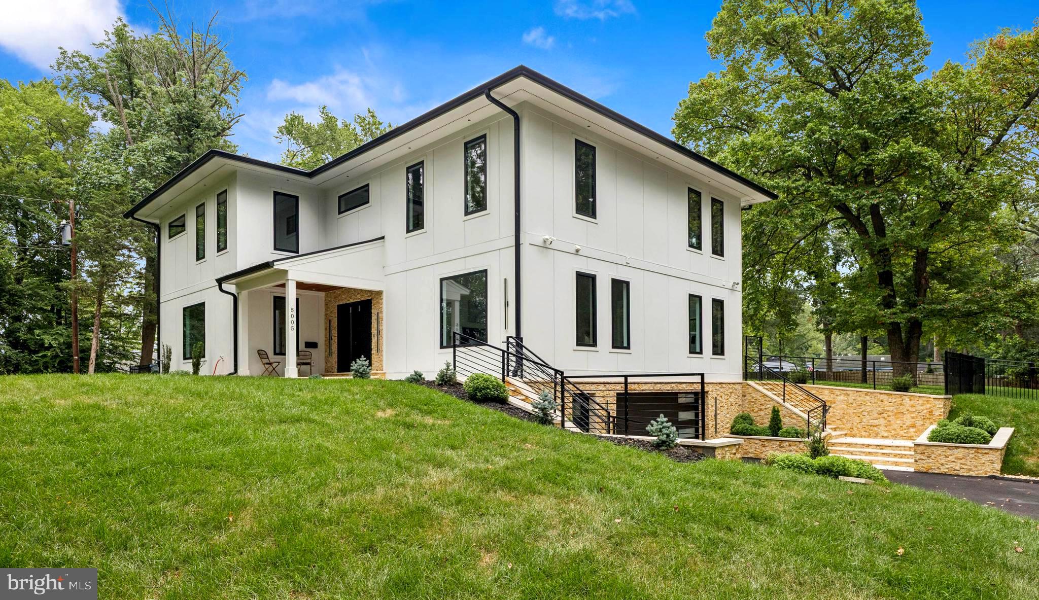 5005 Ravensworth Road Annandale, VA 22003 - Photo 1 of 51 A shot of stately splendor
