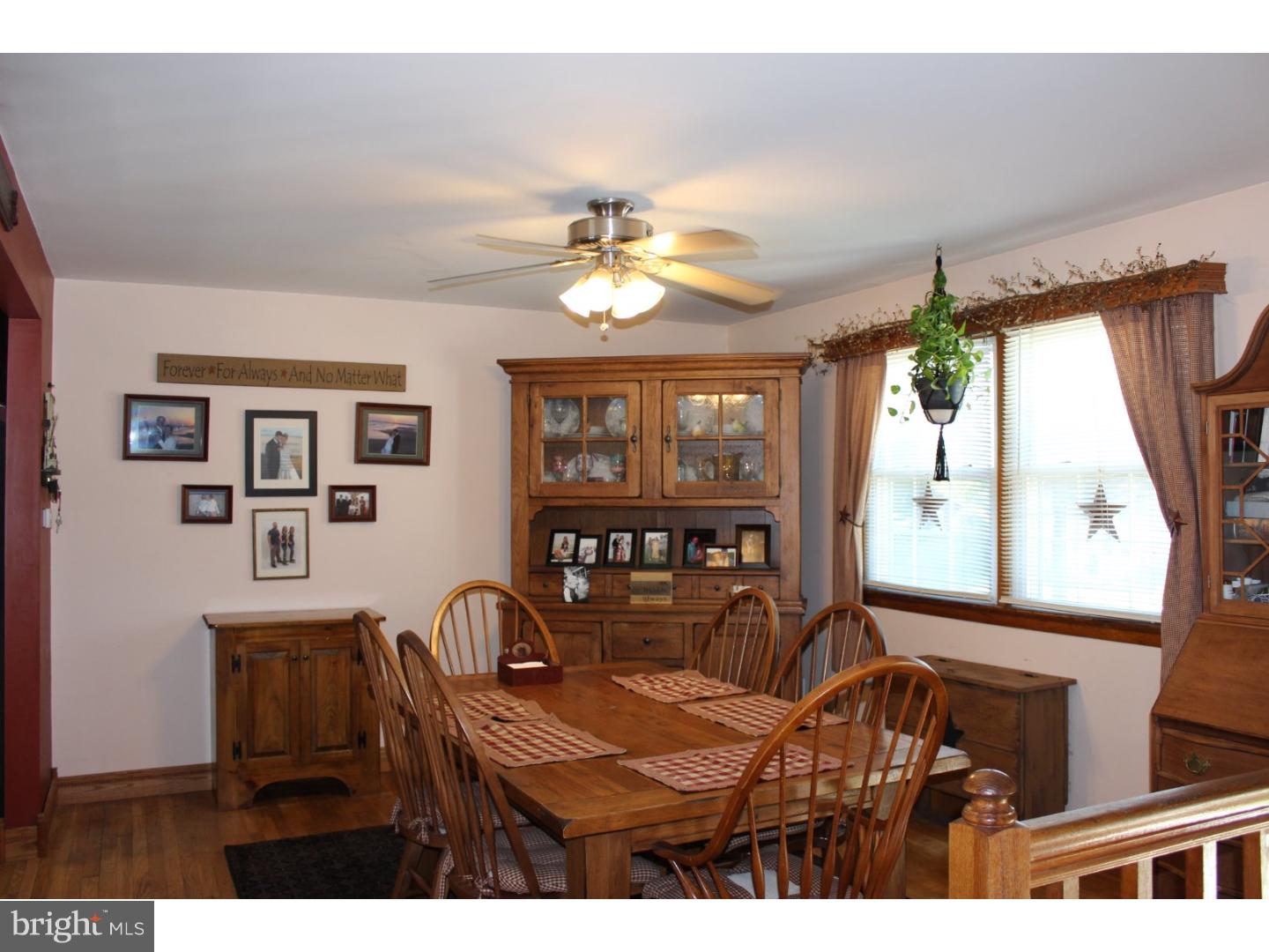 34 Illinois Road Pennsville, NJ 08070 - Photo 6 of 18 Dining Room