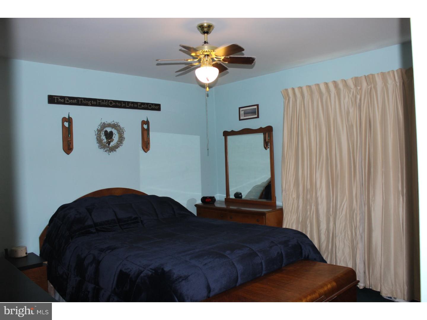 34 Illinois Road Pennsville, NJ 08070 - Photo 10 of 18 Bedroom - Main