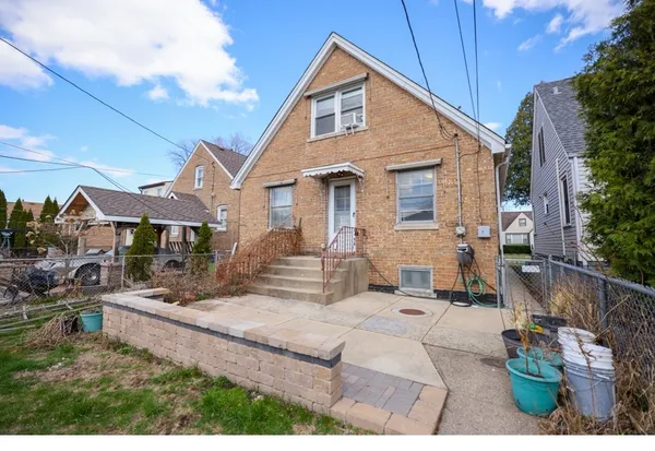 $379,000 | 4436 South Komensky Avenue, Chicago, IL 60632
