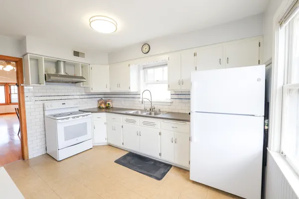 $379,000 | 4436 South Komensky Avenue, Chicago, IL 60632