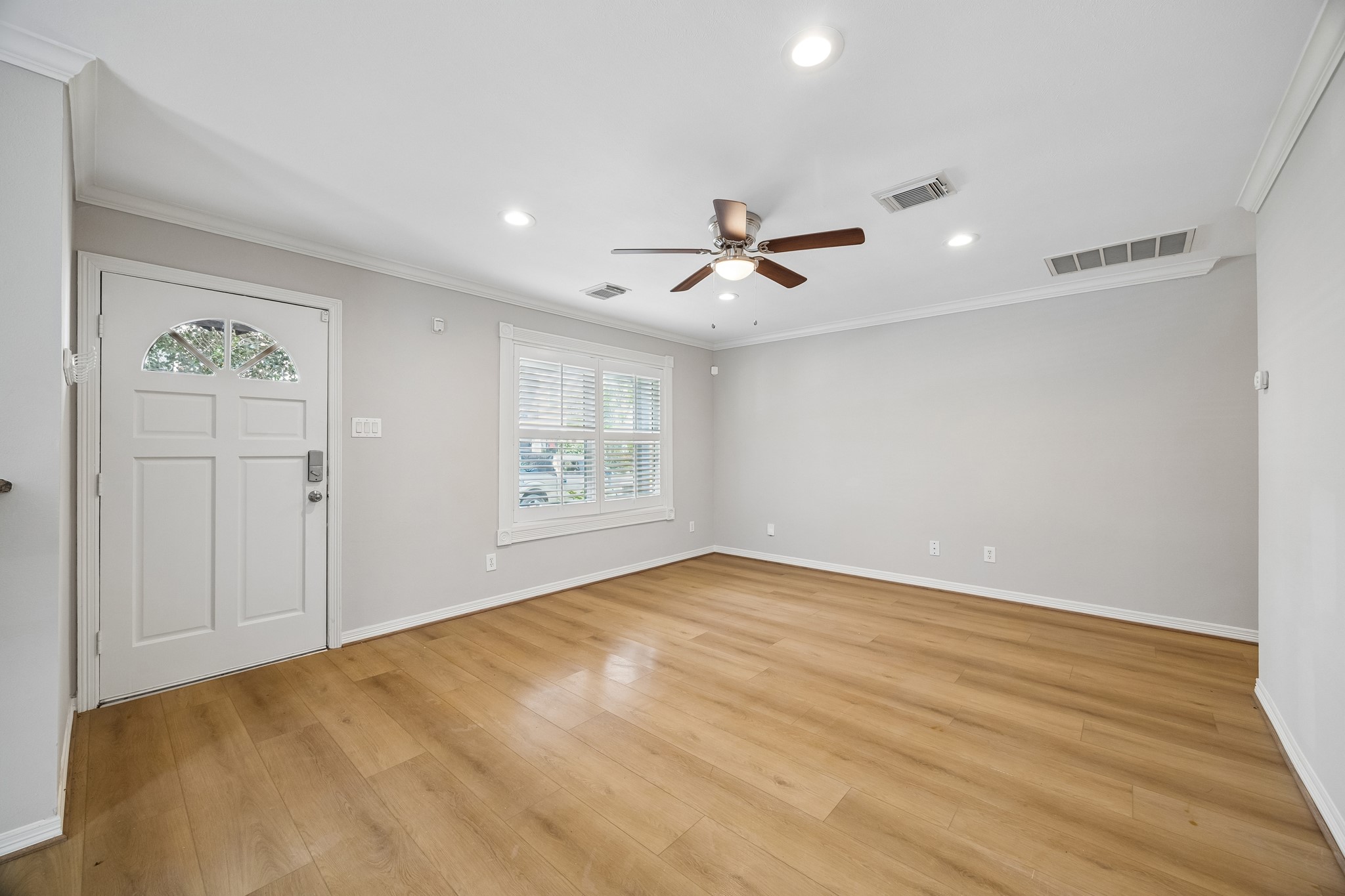 3506 Garrow Street Houston, TX 77003 - Photo 3 of 10