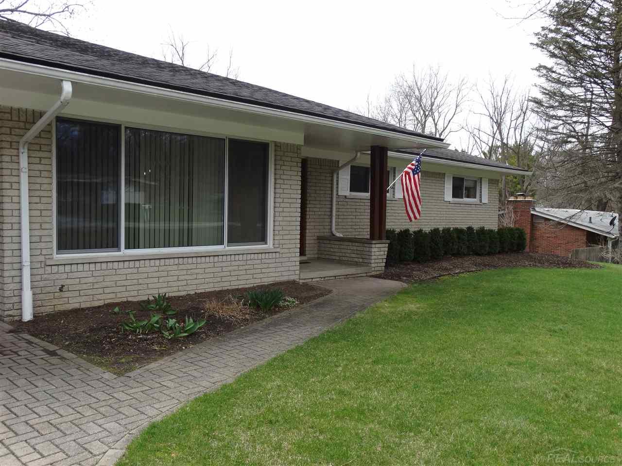 625 Ridgewood Road Rochester, MI 48306 - Photo 1 of 32
