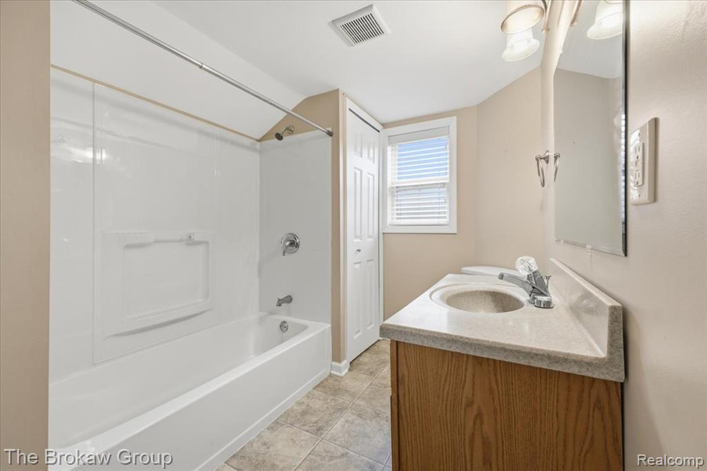 4340 North Webster Road Flushing, MI 48433 - Photo 31 of 47