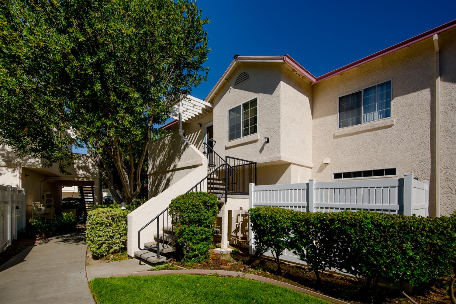 1045 Greene Terrace Davis, CA 95618 - Photo 1 of 45 Gallery Image 1