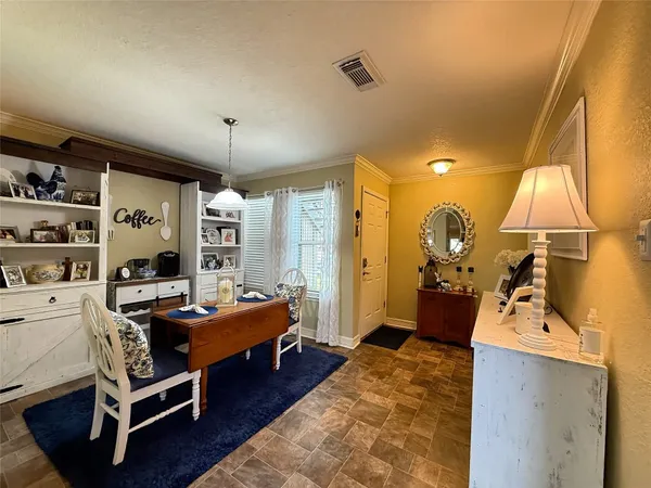 $108,500 | 418 Garland Drive, Unit 120, Lake Jackson, TX 77566