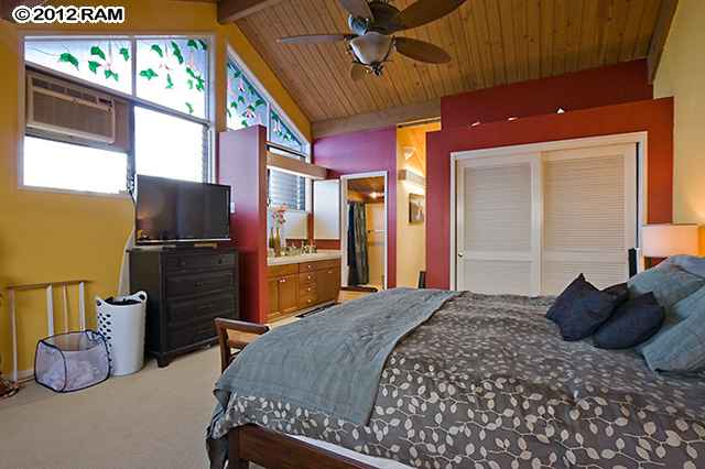 4521 Lower Honoapiilani Road, Unit 4B2 Lahaina, HI 96761 - Photo 6 of 15 Gallery Image 6