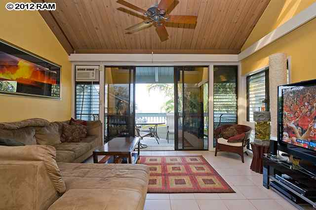 4521 Lower Honoapiilani Road, Unit 4B2 Lahaina, HI 96761 - Photo 9 of 15 Gallery Image 9