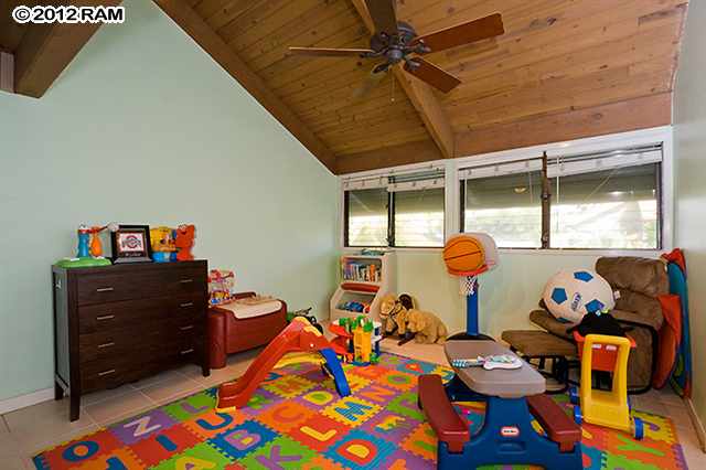 4521 Lower Honoapiilani Road, Unit 4B2 Lahaina, HI 96761 - Photo 10 of 15 Gallery Image 10