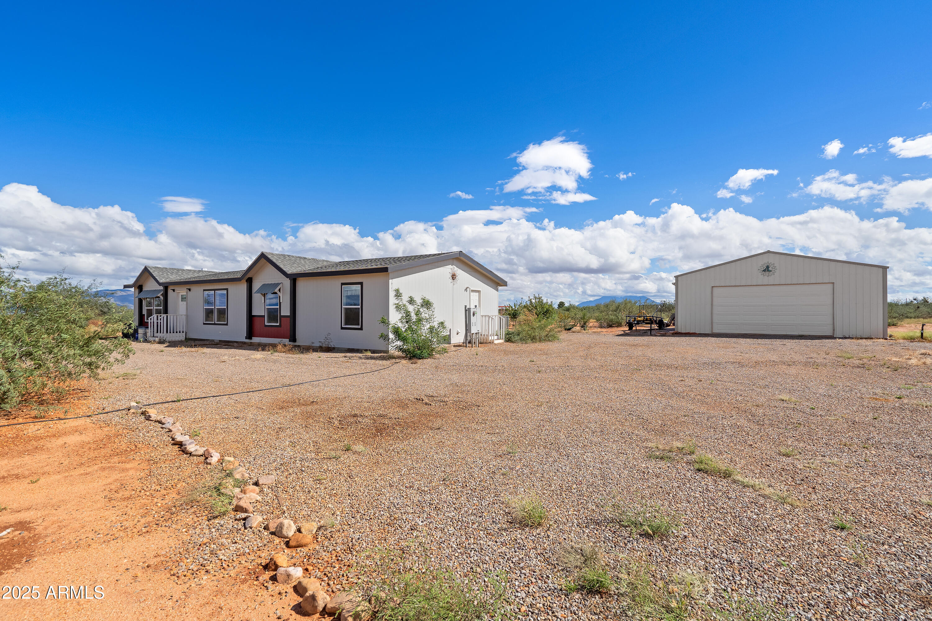 5627 South Ranch Road Hereford, AZ 85615 - Photo 2 of 44 1 Front Yard-3