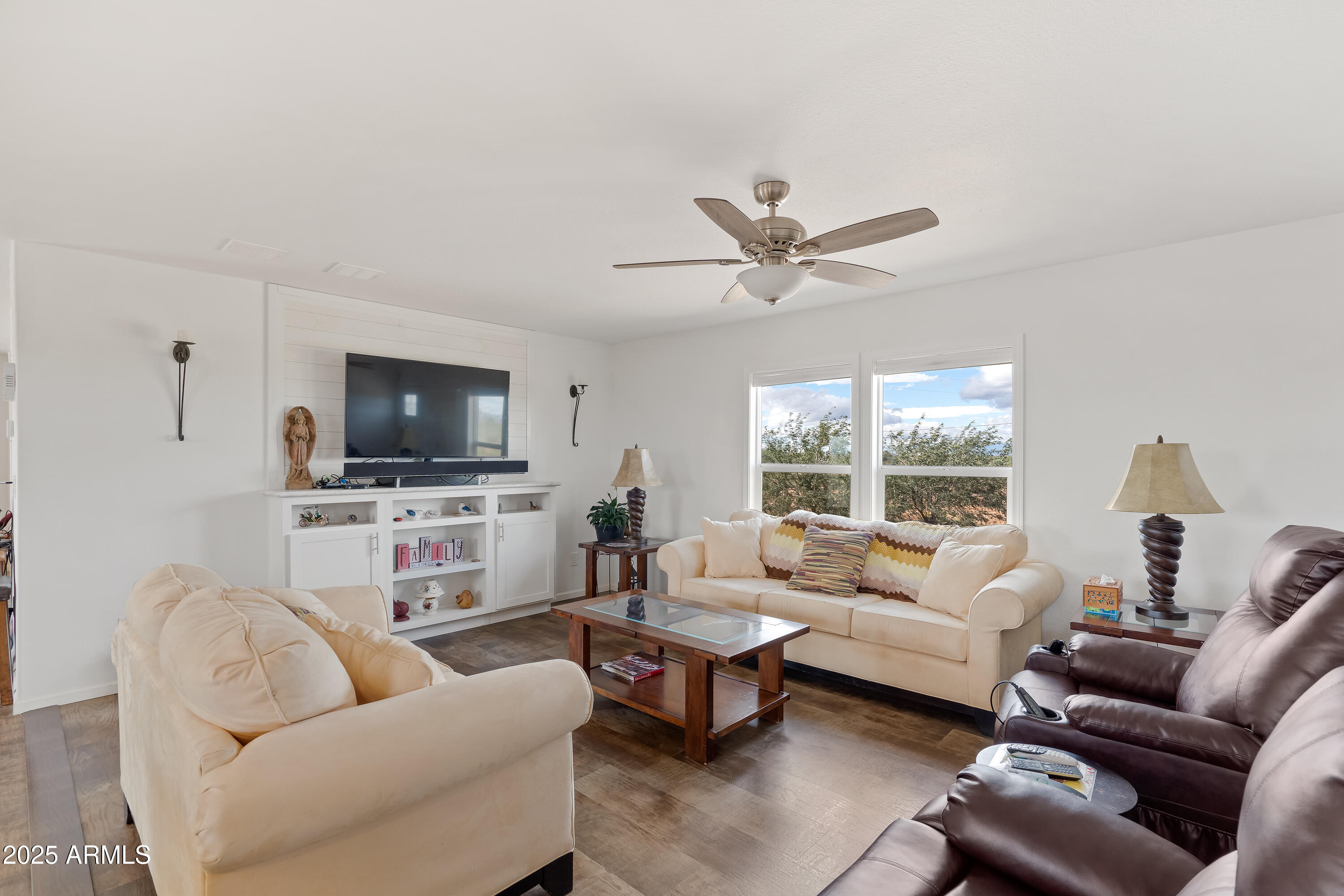 5627 South Ranch Road Hereford, AZ 85615 - Photo 3 of 44 2 Interiors-2