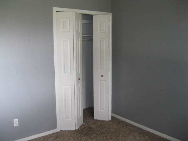 11420 Canal Road Sterling Heights, MI 48314 - Photo 13 of 28 50026097-13.JPG