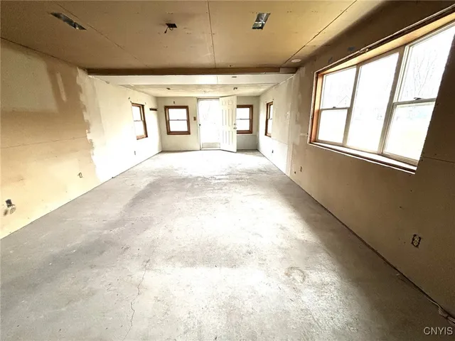 $155,000 | 7458 Surbrook Road, Lysander, NY 13027