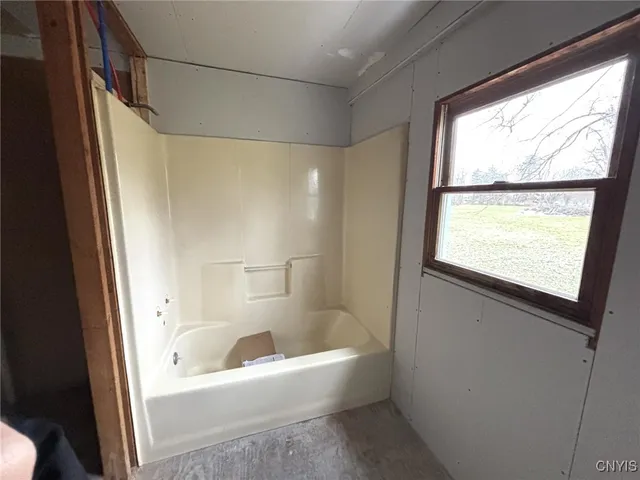 $155,000 | 7458 Surbrook Road, Lysander, NY 13027