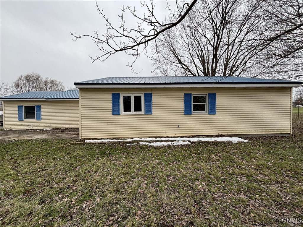 7458 Surbrook Road Lysander, NY 13027 - Photo 5 of 49